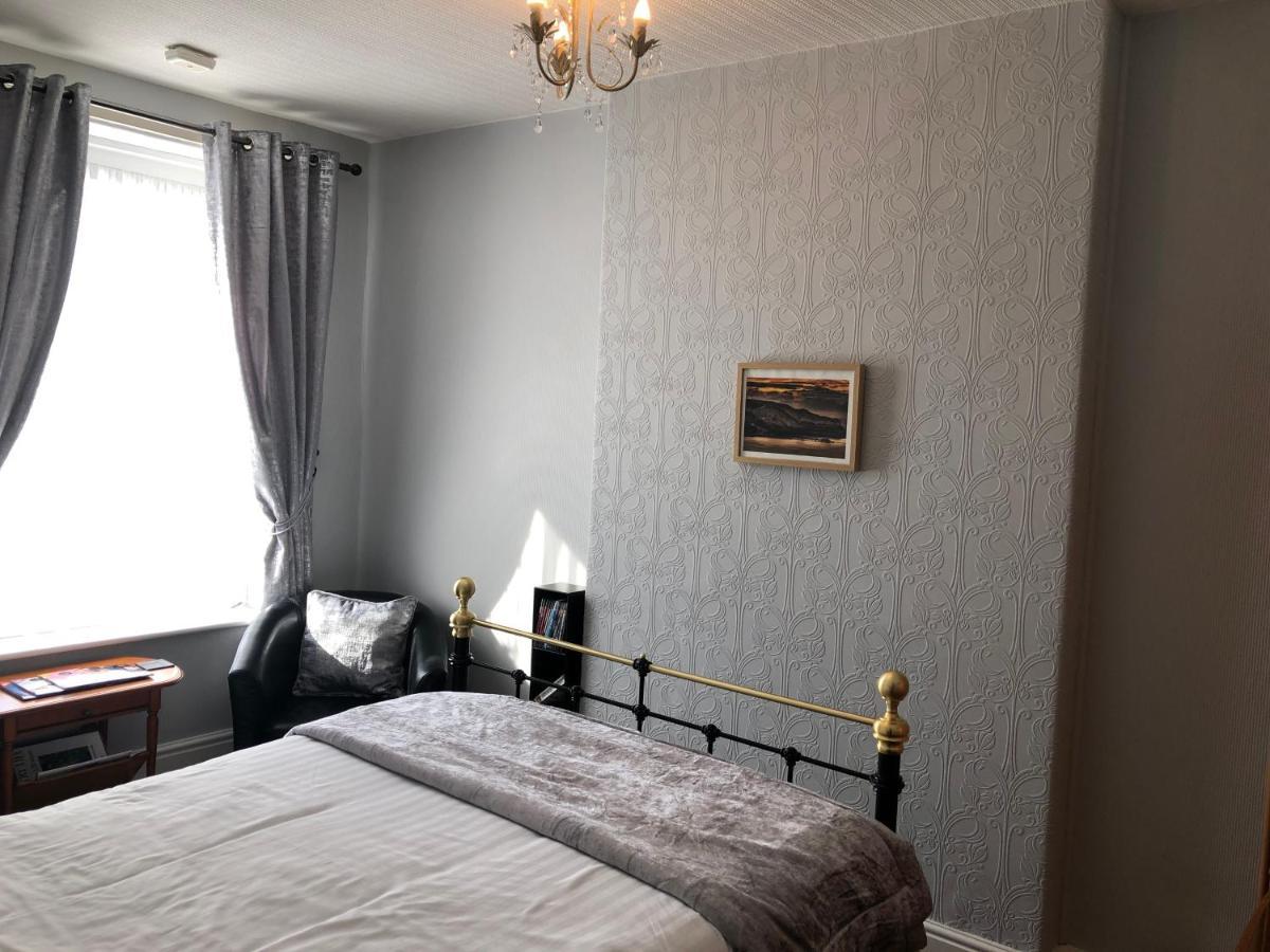 Отель Adcote House (Adults Only) Лландидно Экстерьер фото